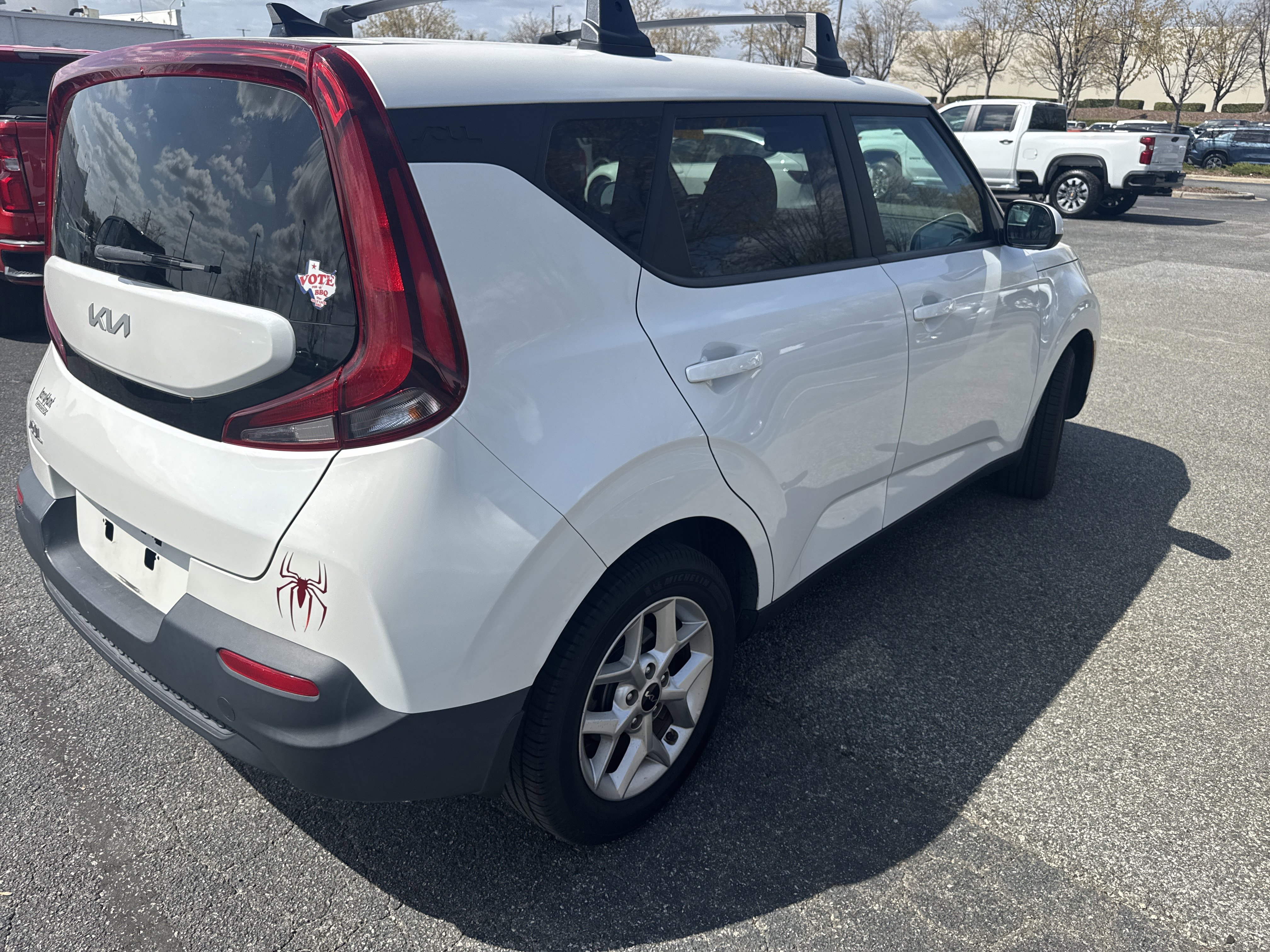 Used 2022 Kia Soul LX w/ Technology Package image 2