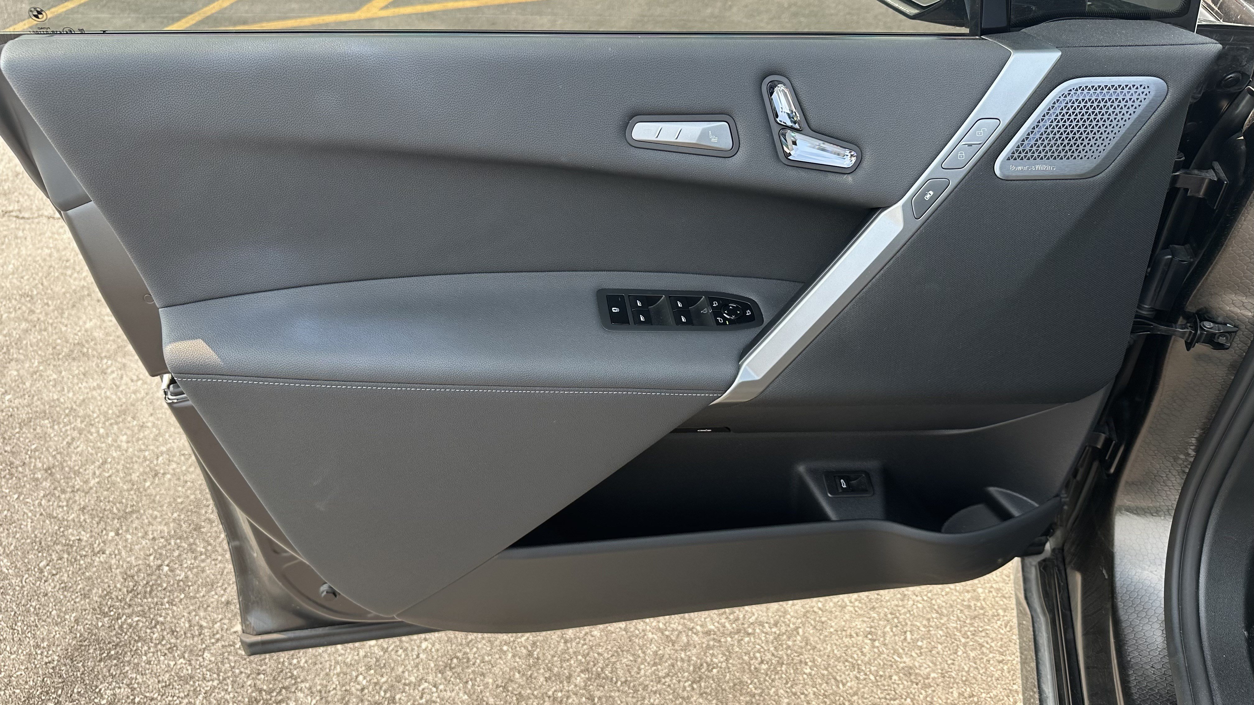 Certified 2026 BMW iX M70 AWD/4WD image 16