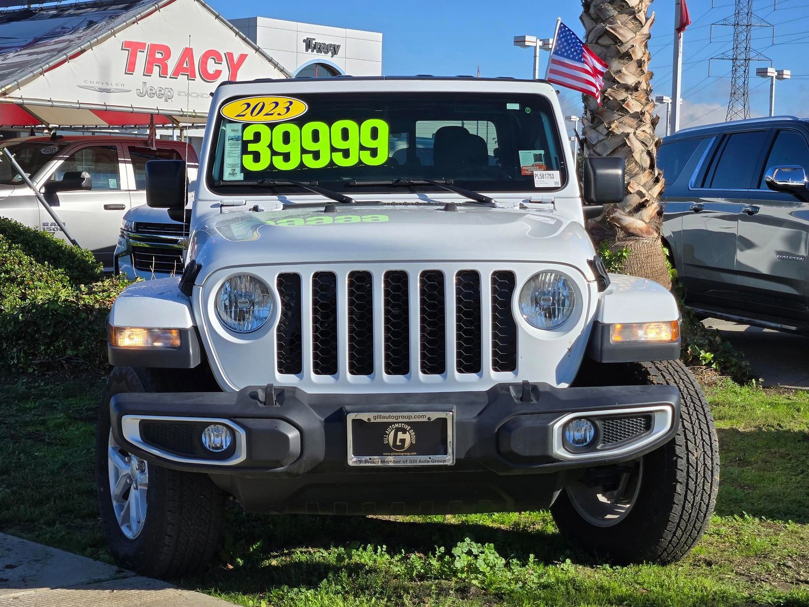Used 2023 Jeep Gladiator Sport image 2