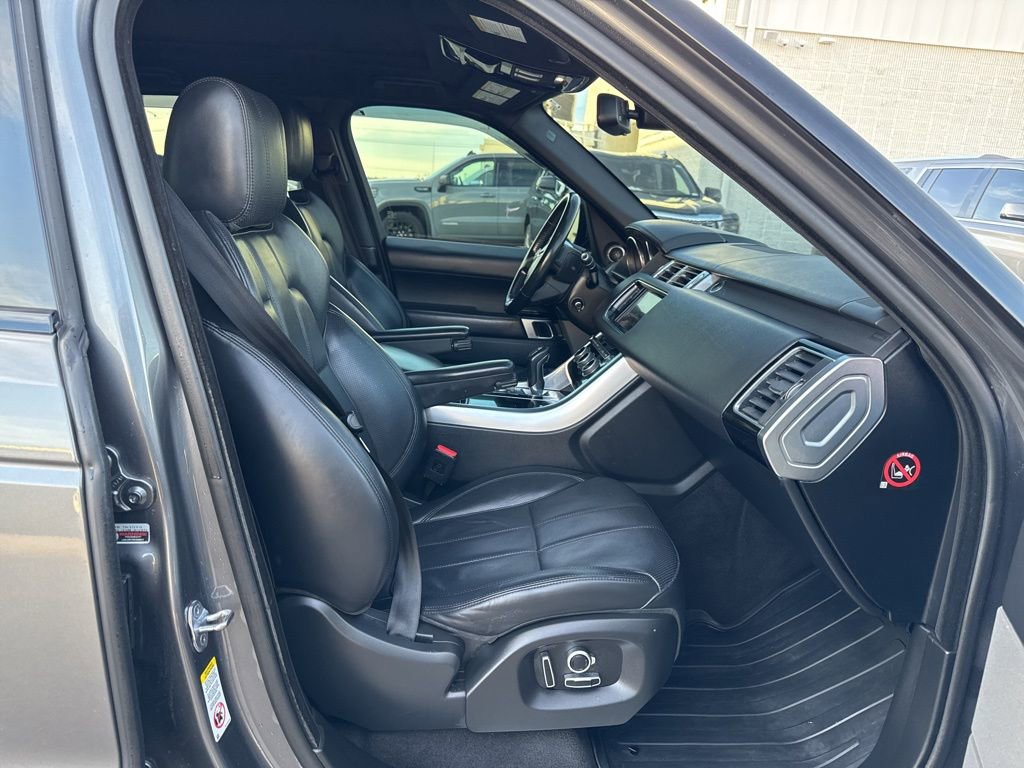 Used 2016 Land Rover Range Rover Sport HSE image 21