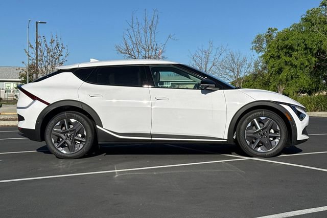 New 2025 Kia EV6 Light image 3