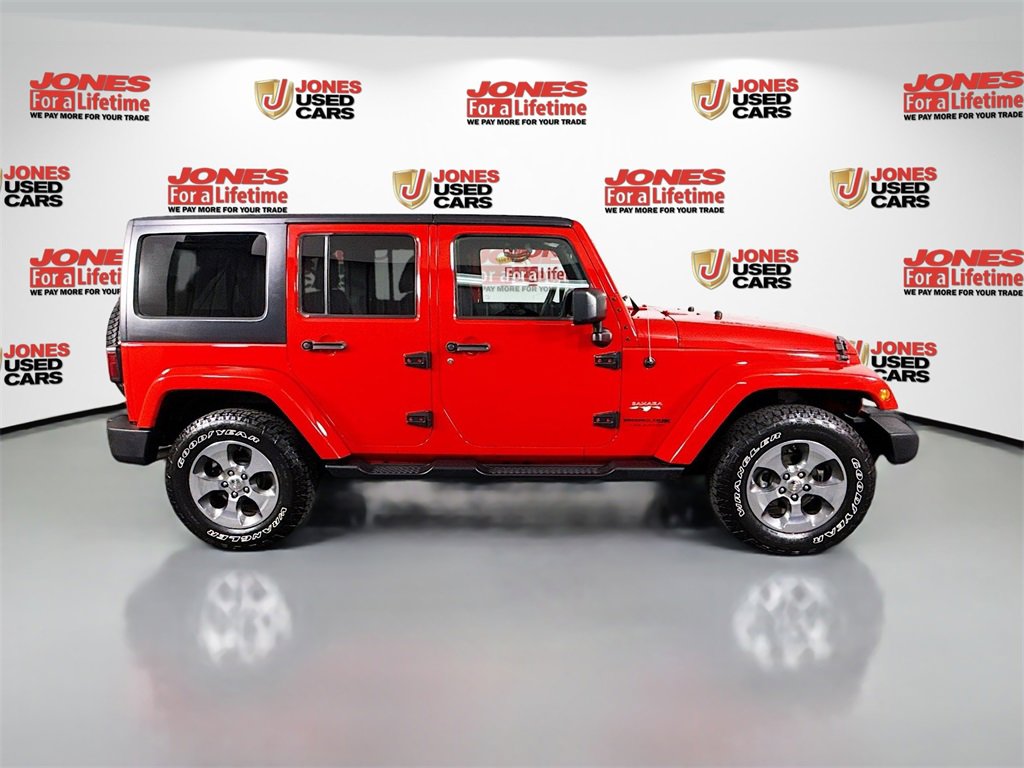 Used 2018 Jeep Wrangler Unlimited Sahara w/ Max Tow Package image 14