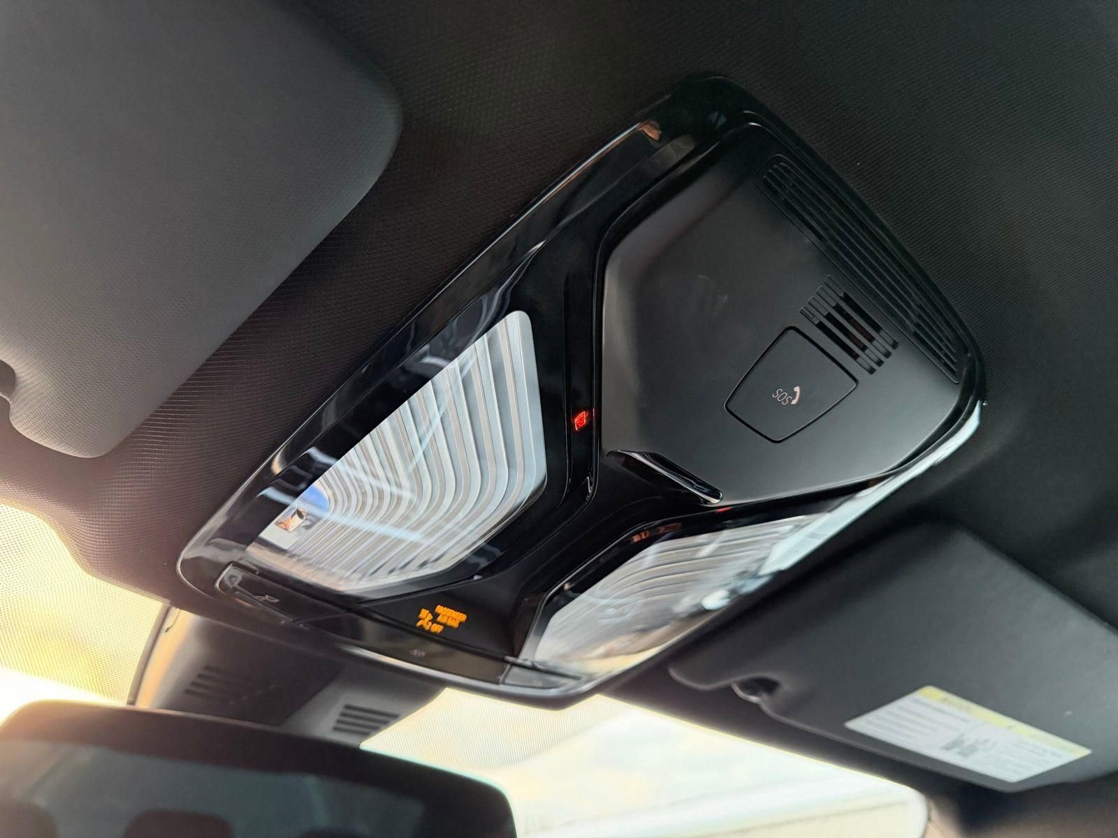 Used 2022 BMW M3 Competition w/ M Carbon Exterior Package image 28