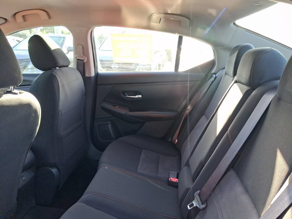 Used 2025 Nissan Sentra SR FWD image 16