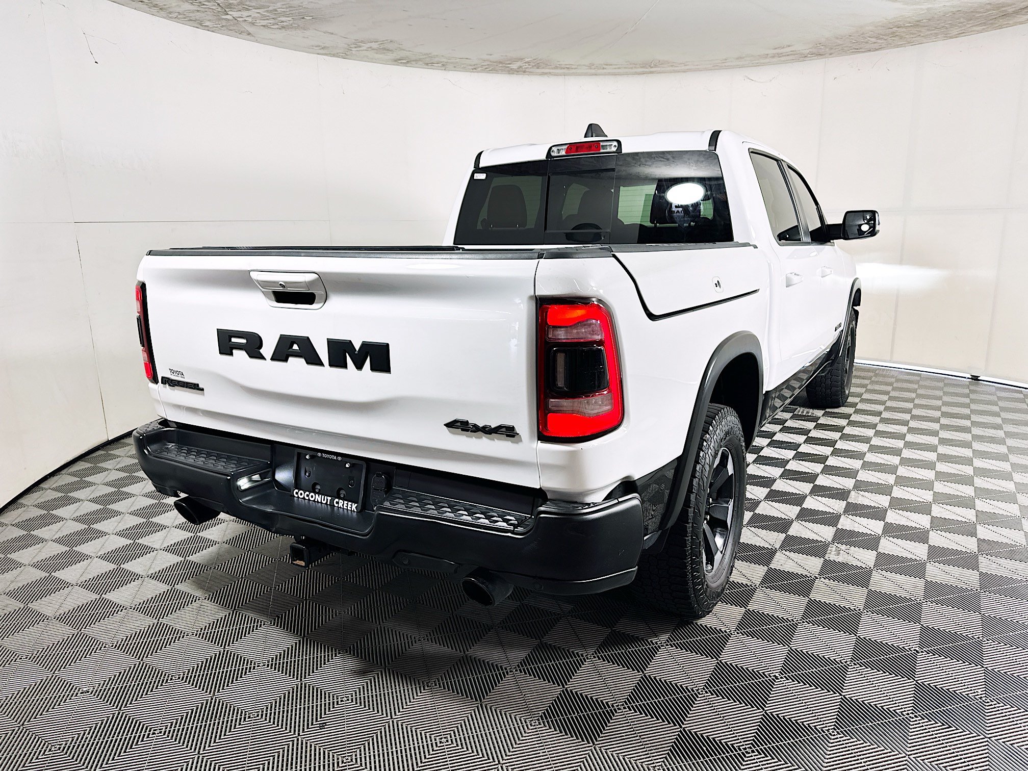 Used 2020 RAM 1500 Rebel w/ Rebel Level 2 Equipment Group AWD/4WD image 3