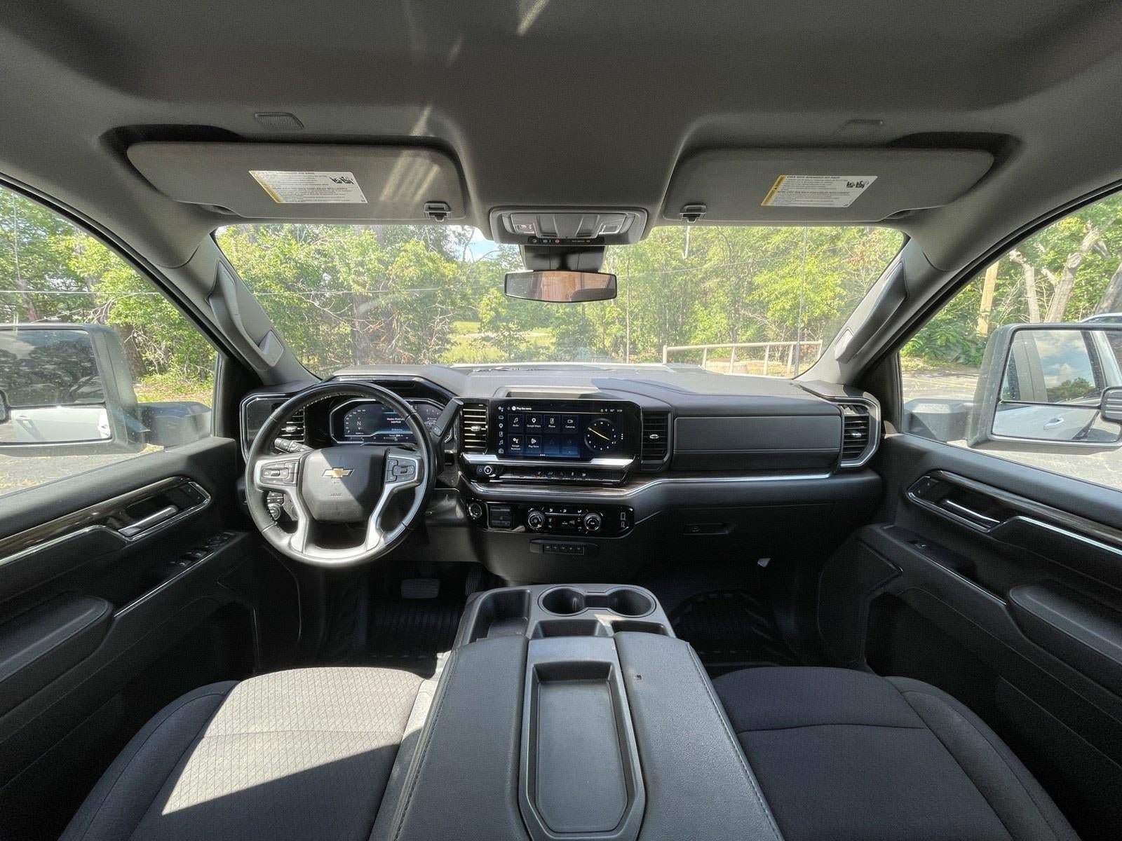 Used 2024 Chevrolet Silverado 2500 LT AWD/4WD image 15