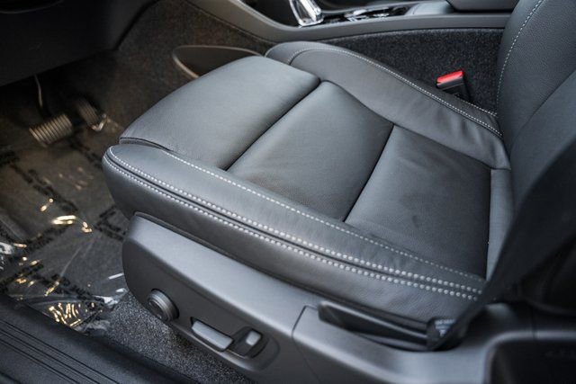 New 2026 Volvo XC40 B5 Ultra w/ Protection Package Premier image 36