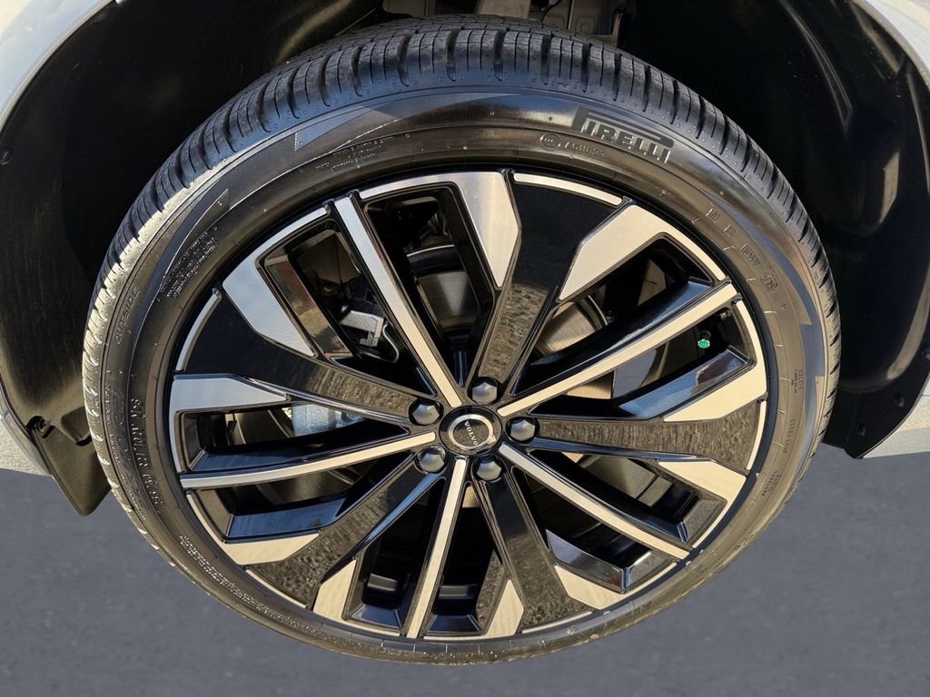New 2026 Volvo XC60 B5 Ultra w/ Protection Package Premier image 11