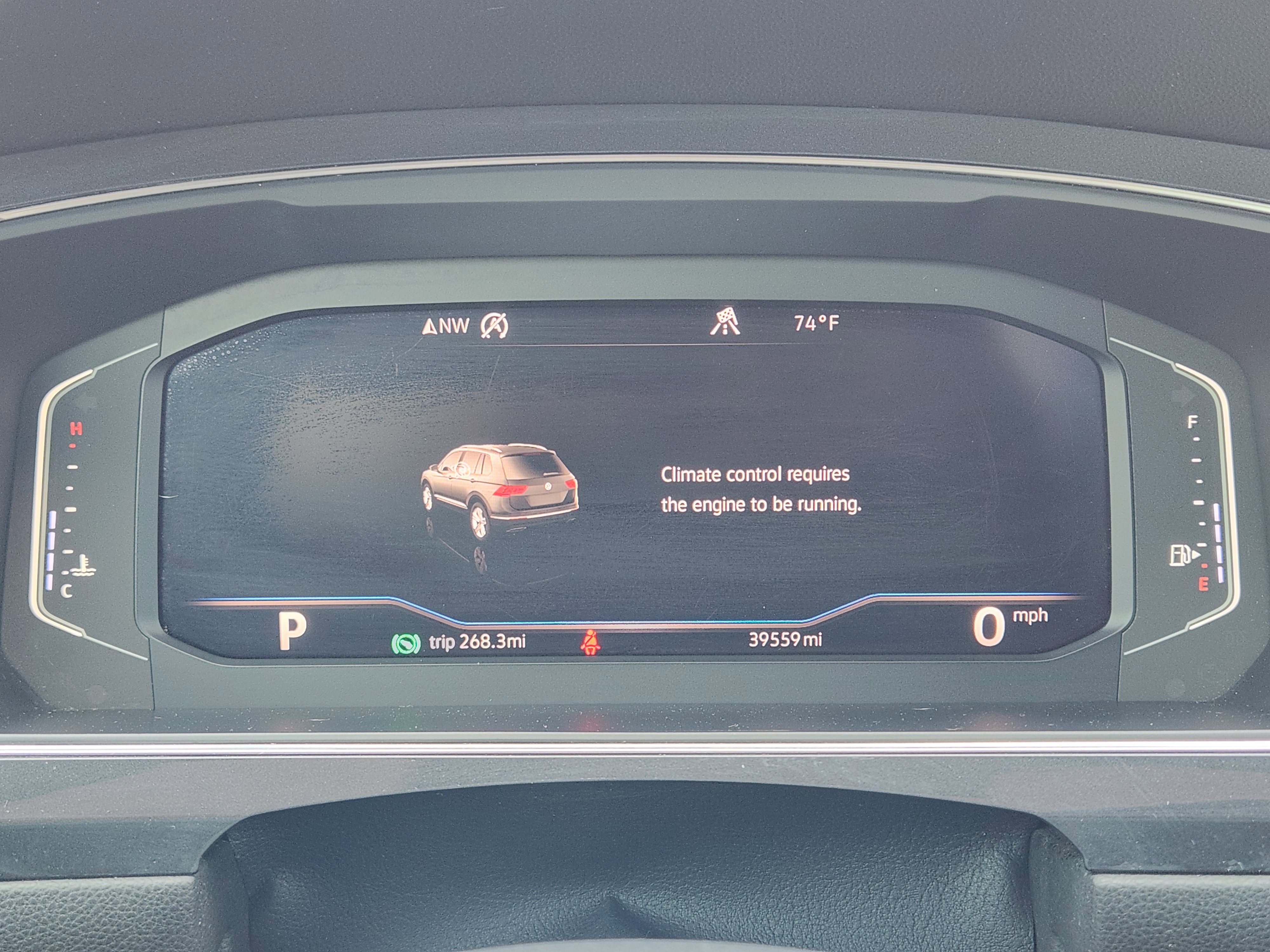 Used 2019 Volkswagen Tiguan SEL Premium image 16