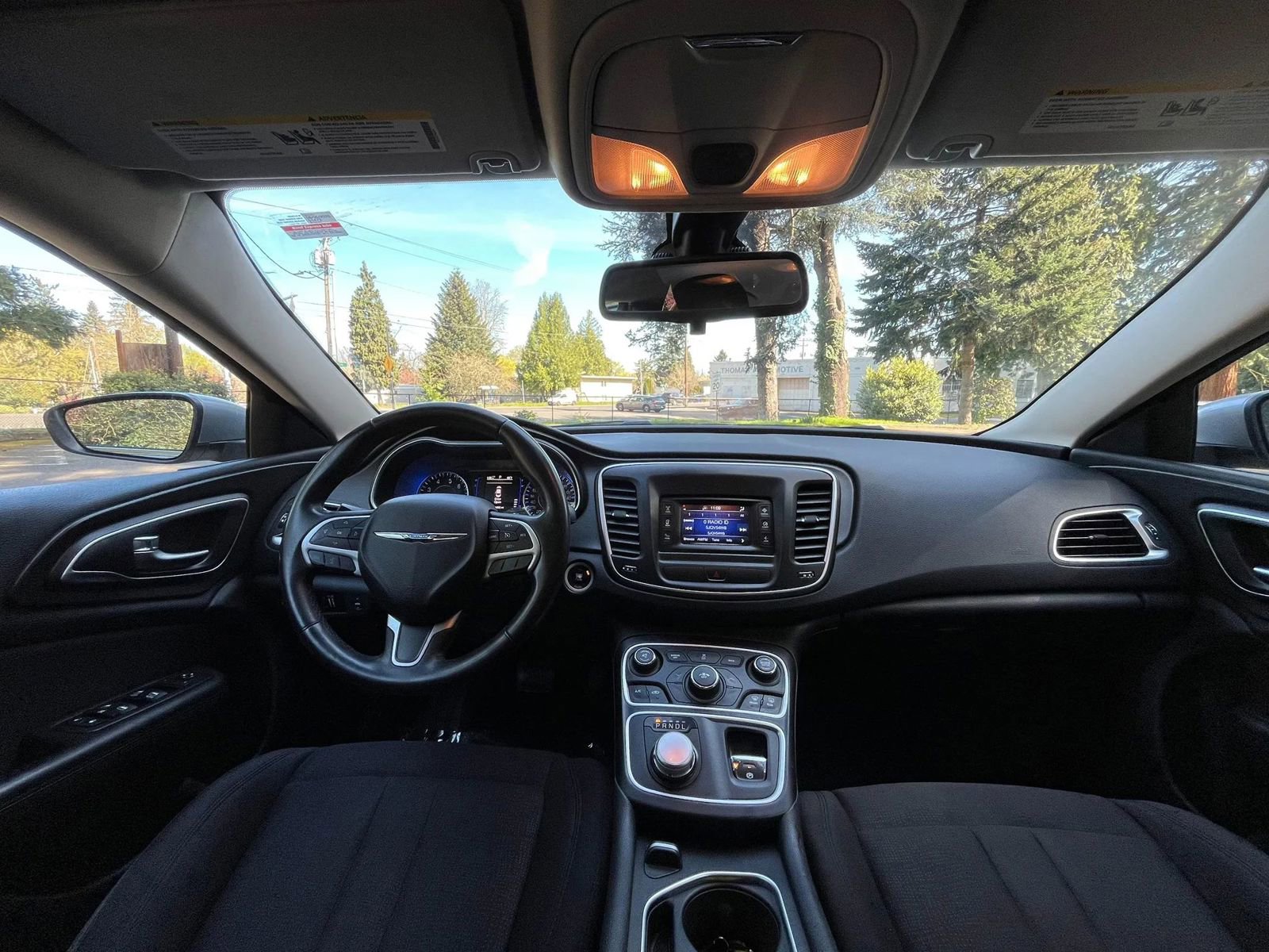 Used 2015 Chrysler 200 Limited w/ Convenience Group image 7
