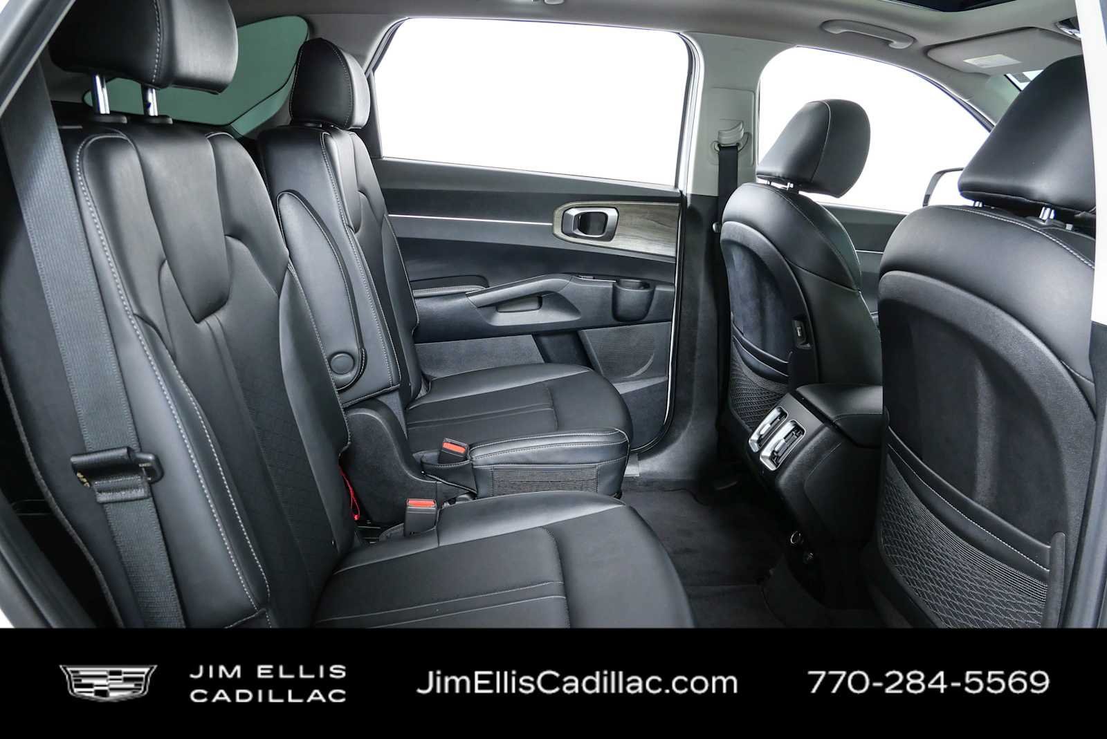Used 2023 Kia Sorento EX w/ Panoramic Sunroof Package FWD image 22