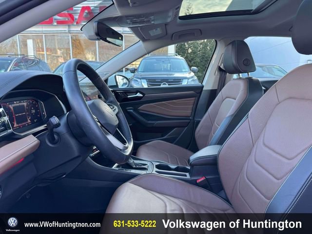 Certified 2025 Volkswagen Jetta SEL image 14