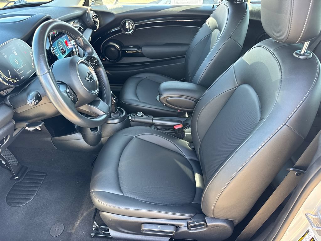 Used 2023 MINI Cooper 2-Door Hardtop FWD image 19