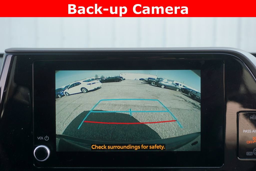 Used 2023 Toyota Highlander LE image 7