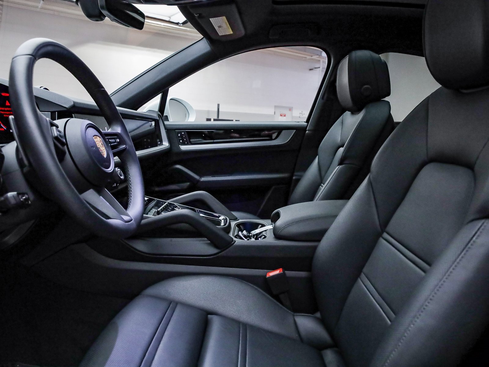 Certified 2025 Porsche Cayenne S image 23