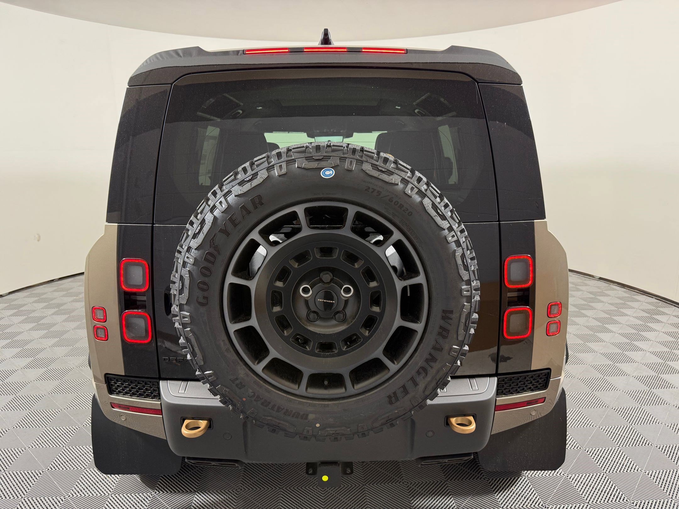 New 2026 Land Rover Defender 110 OCTA AWD/4WD image 10