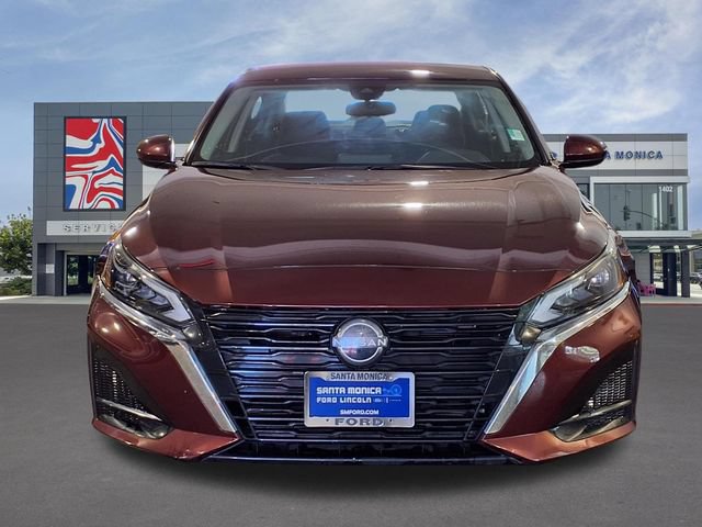 Used 2023 Nissan Altima 2.5 SV AWD/4WD image 2