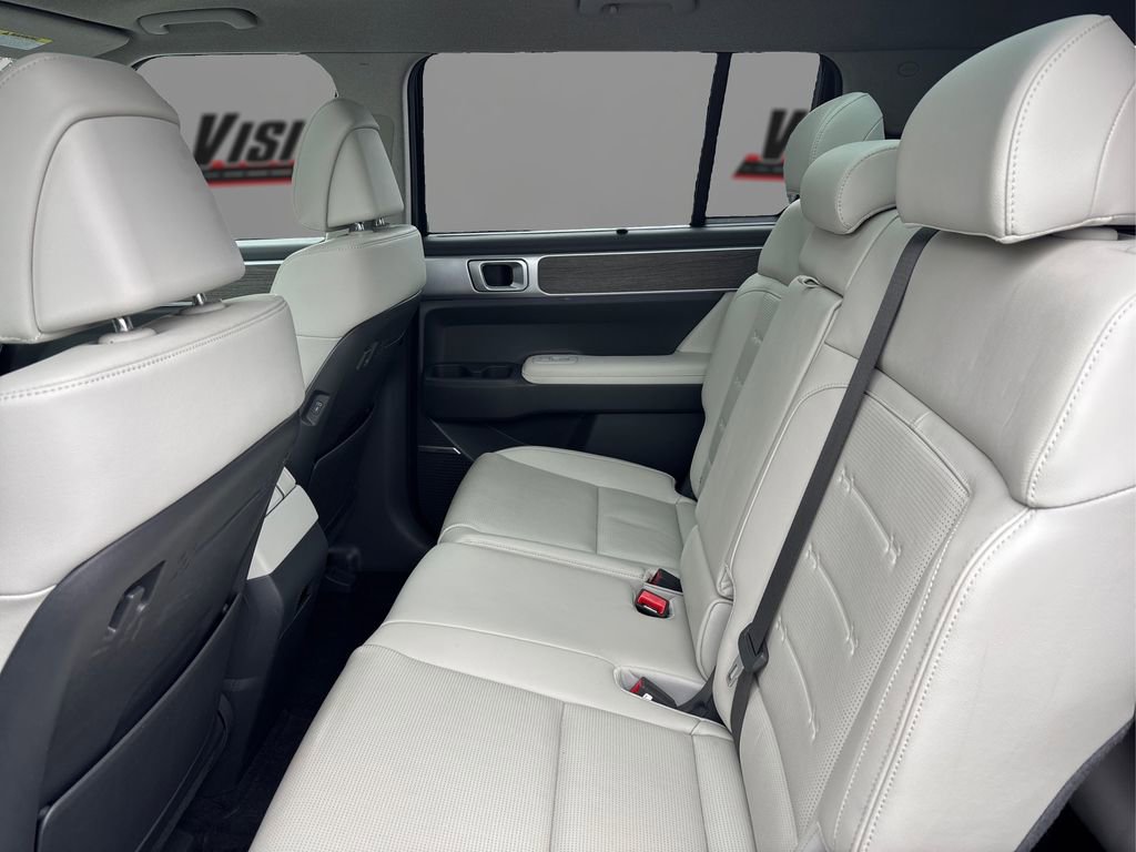 Used 2024 Hyundai Santa Fe Limited image 10