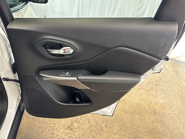 Used 2022 Jeep Cherokee Limited image 26