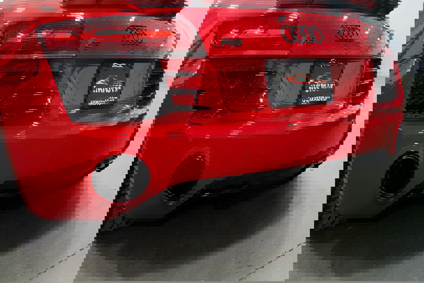 Used 2014 Audi R8 V8 w/ Convenience Package image 10