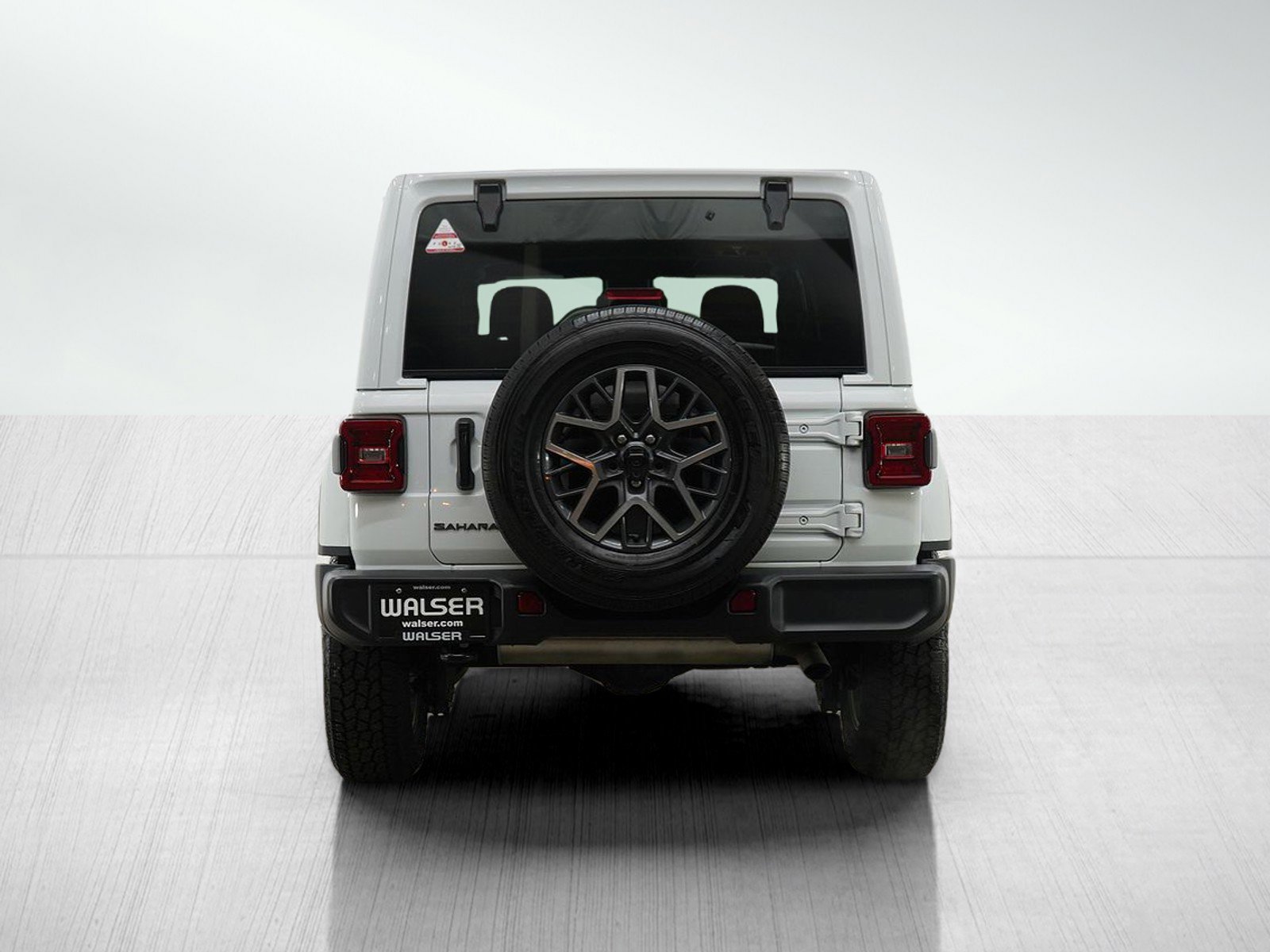 Used 2025 Jeep Wrangler Sahara image 4