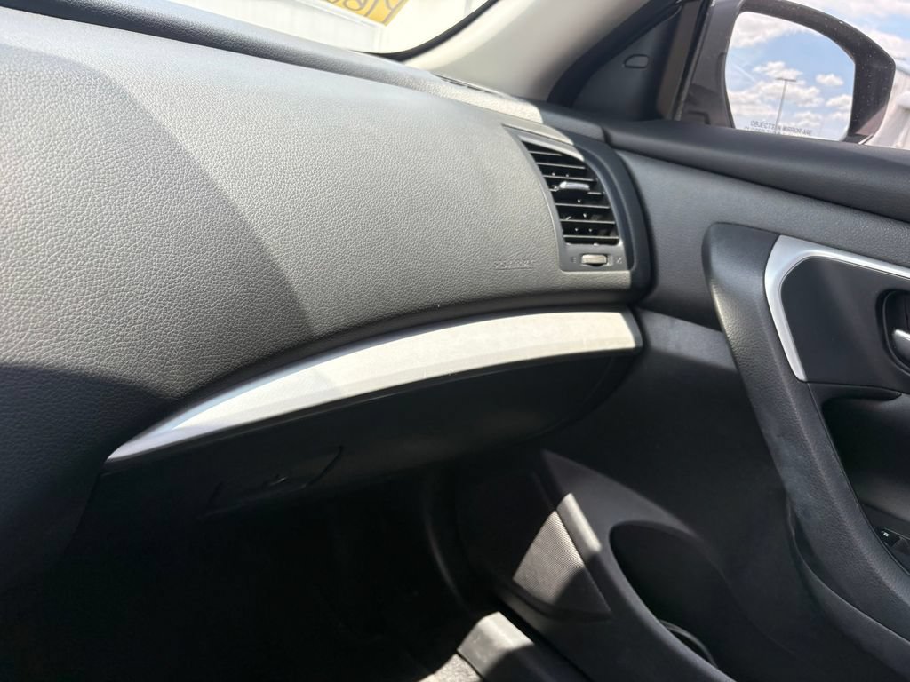 Used 2017 Nissan Altima 2.5 SV w/ Convenience Package FWD image 15