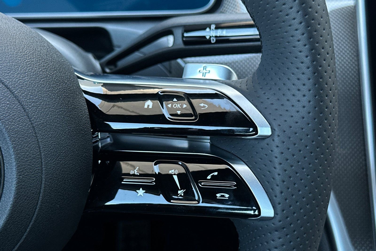 New 2025 Mercedes-Benz C 300 4MATIC Sedan image 26