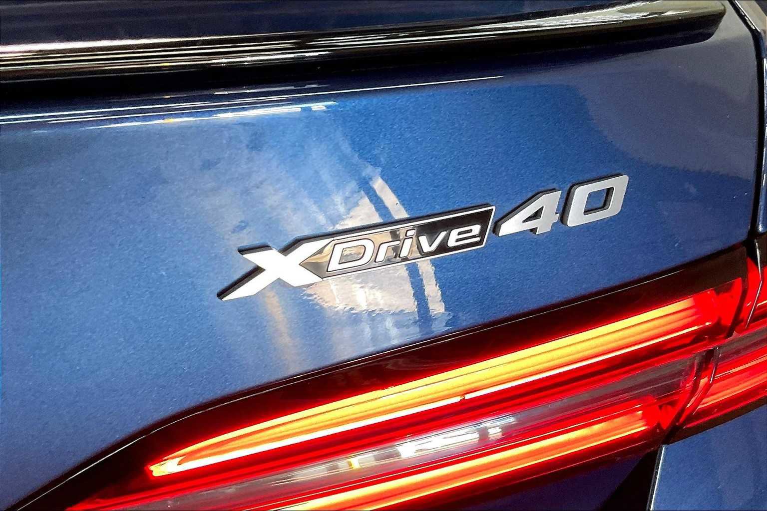 Used 2025 BMW i5 xDrive40 w/ Executive Package image 11