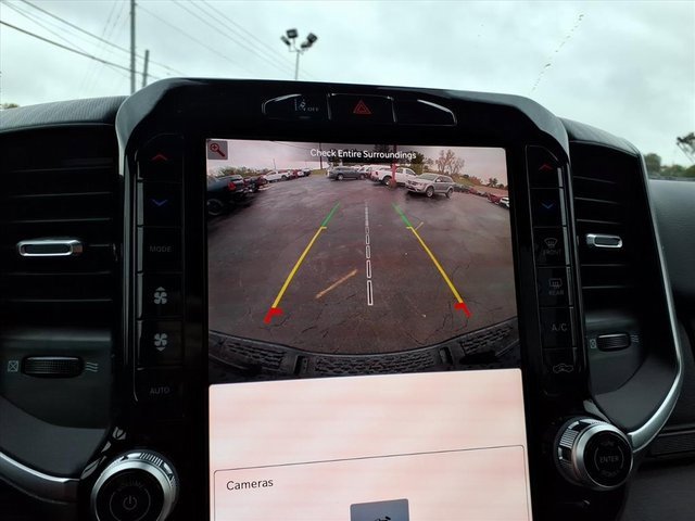 New 2026 RAM 1500 4x4 Crew Cab image 17