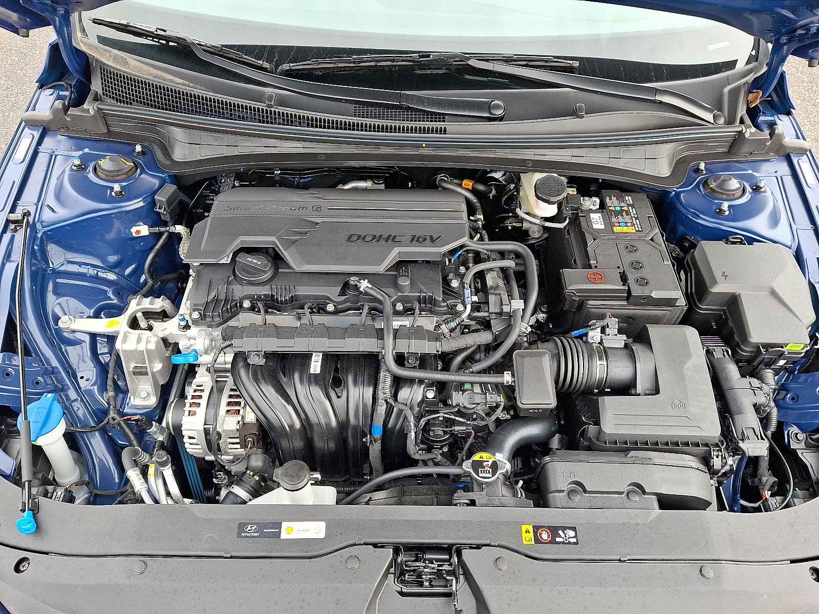 Certified 2025 Hyundai Elantra SE image 28