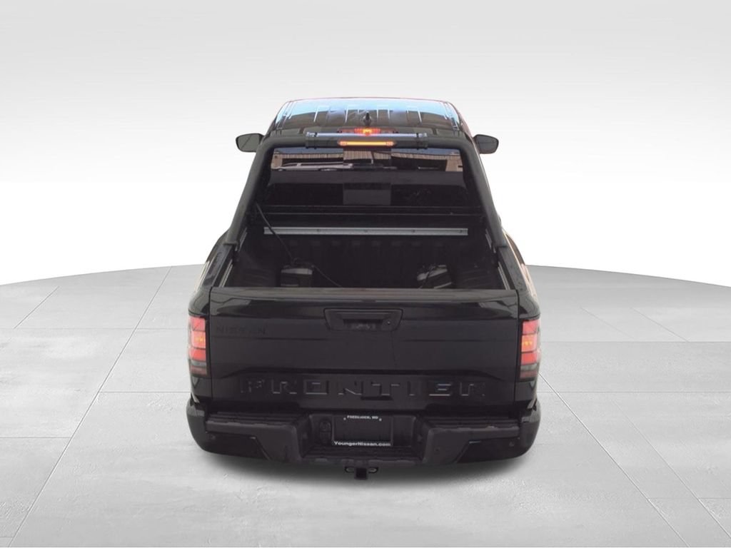Used 2024 Nissan Frontier SV w/ Hardbody Edition AWD/4WD image 7