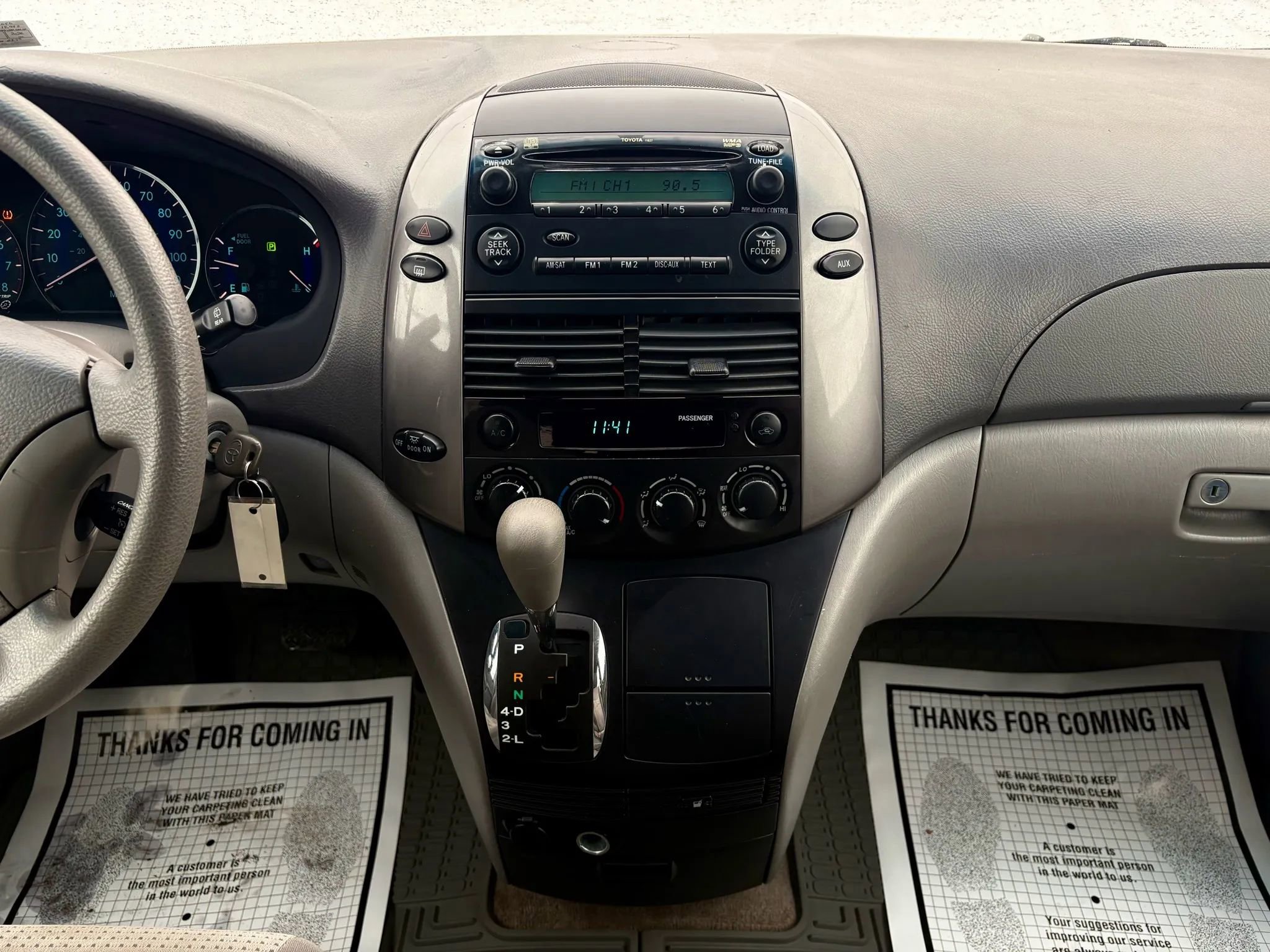 Used 2010 Toyota Sienna LE image 34
