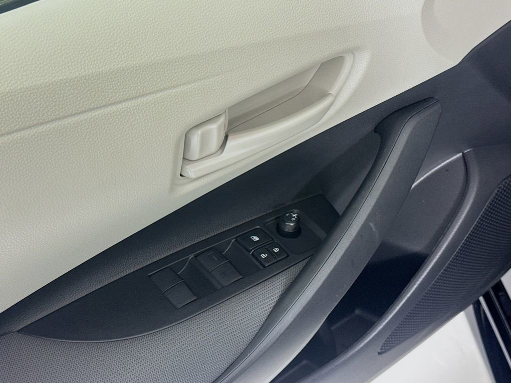 Used 2026 Toyota Corolla LE image 17