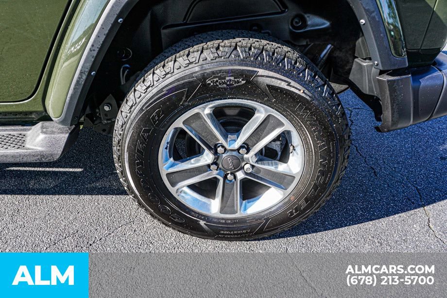 Used 2022 Jeep Wrangler Unlimited Sahara w/ Dual Top Group image 17