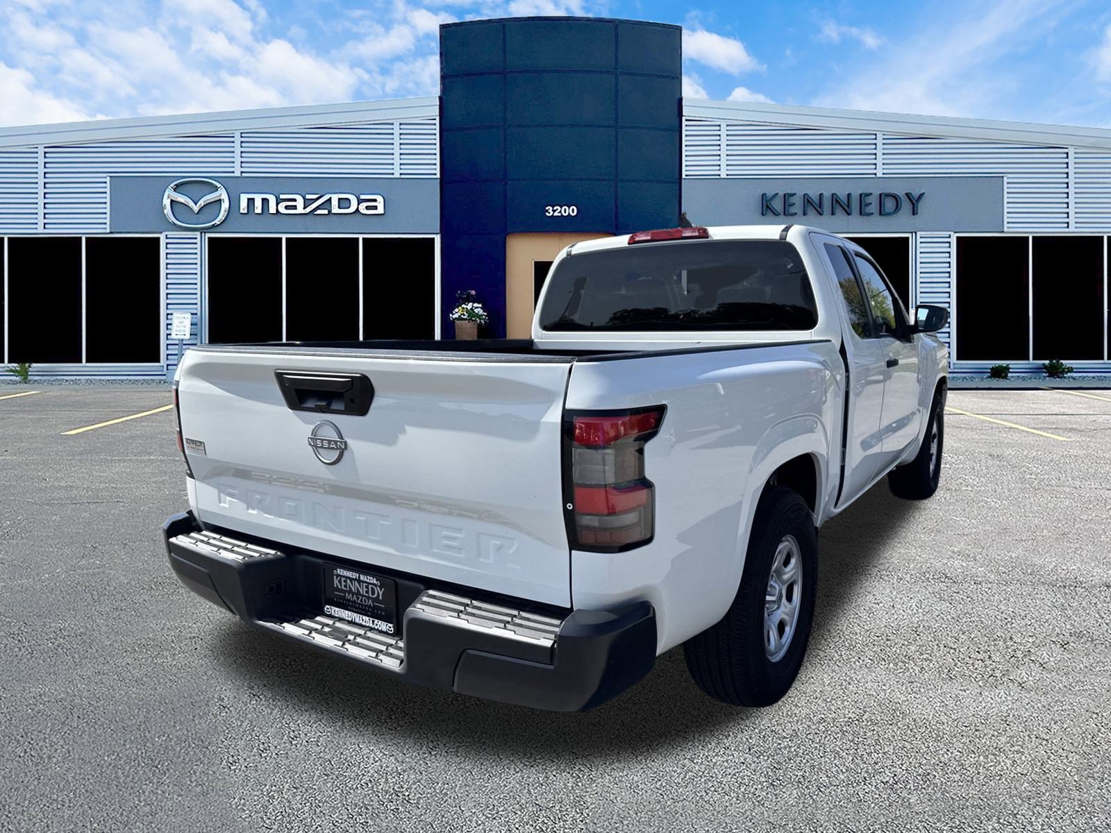 Used 2024 Nissan Frontier S w/ S Utility Package image 3