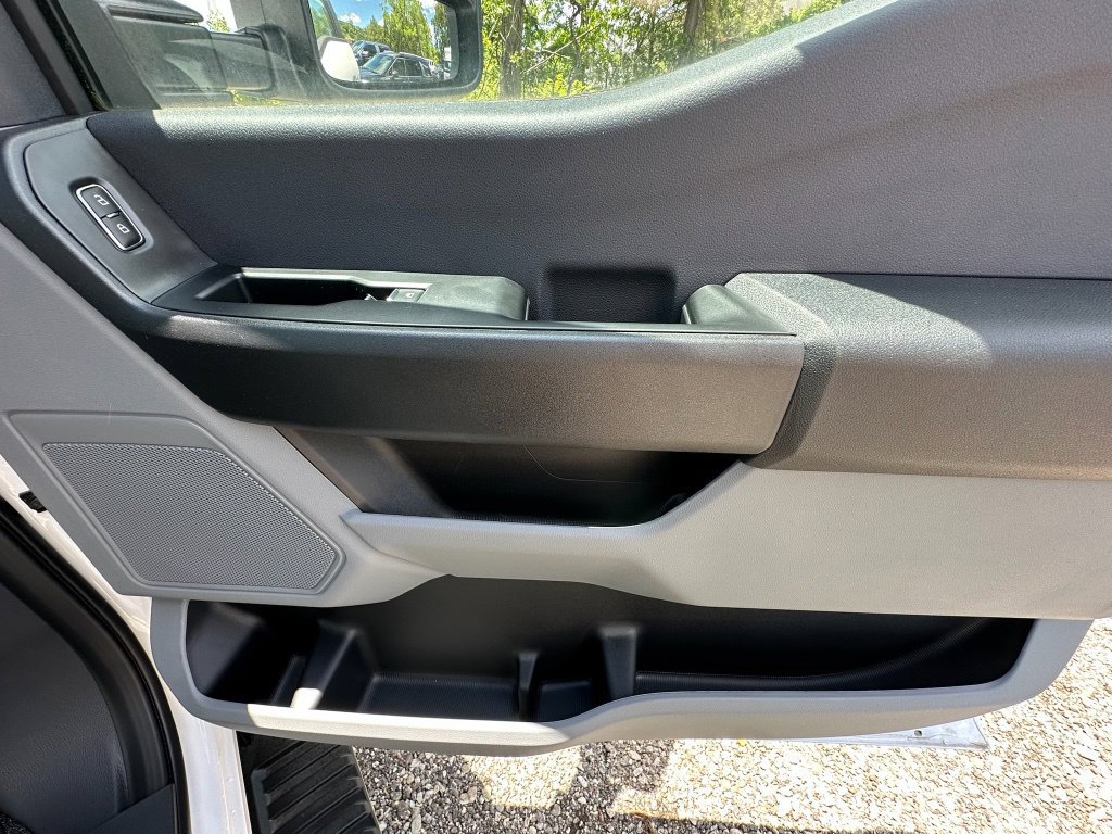 New 2026 Ford F550 4x4 Regular Cab Super Duty image 18