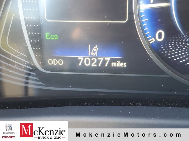 Used 2021 Lexus UX 200 w/ Accessory Package (A2) FWD image 16