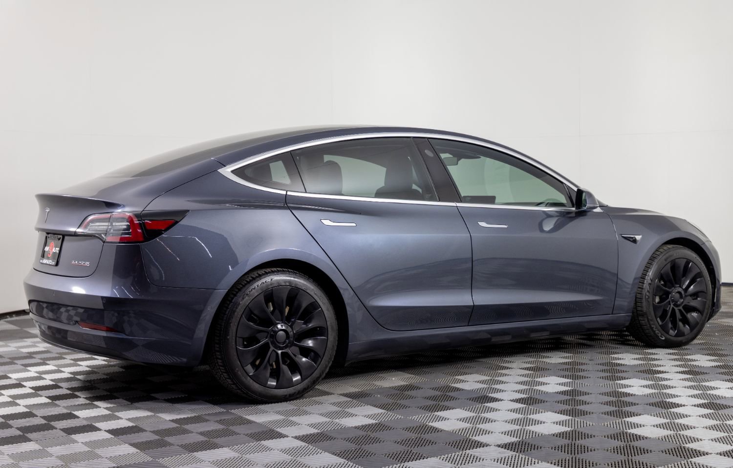 Used 2018 Tesla Model 3 Long Range AWD/4WD image 8