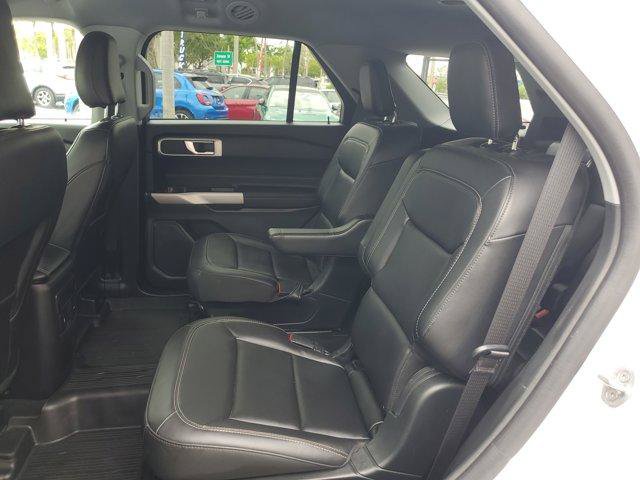 Used 2024 Ford Explorer XLT w/ Equipment Group 202A AWD/4WD image 19