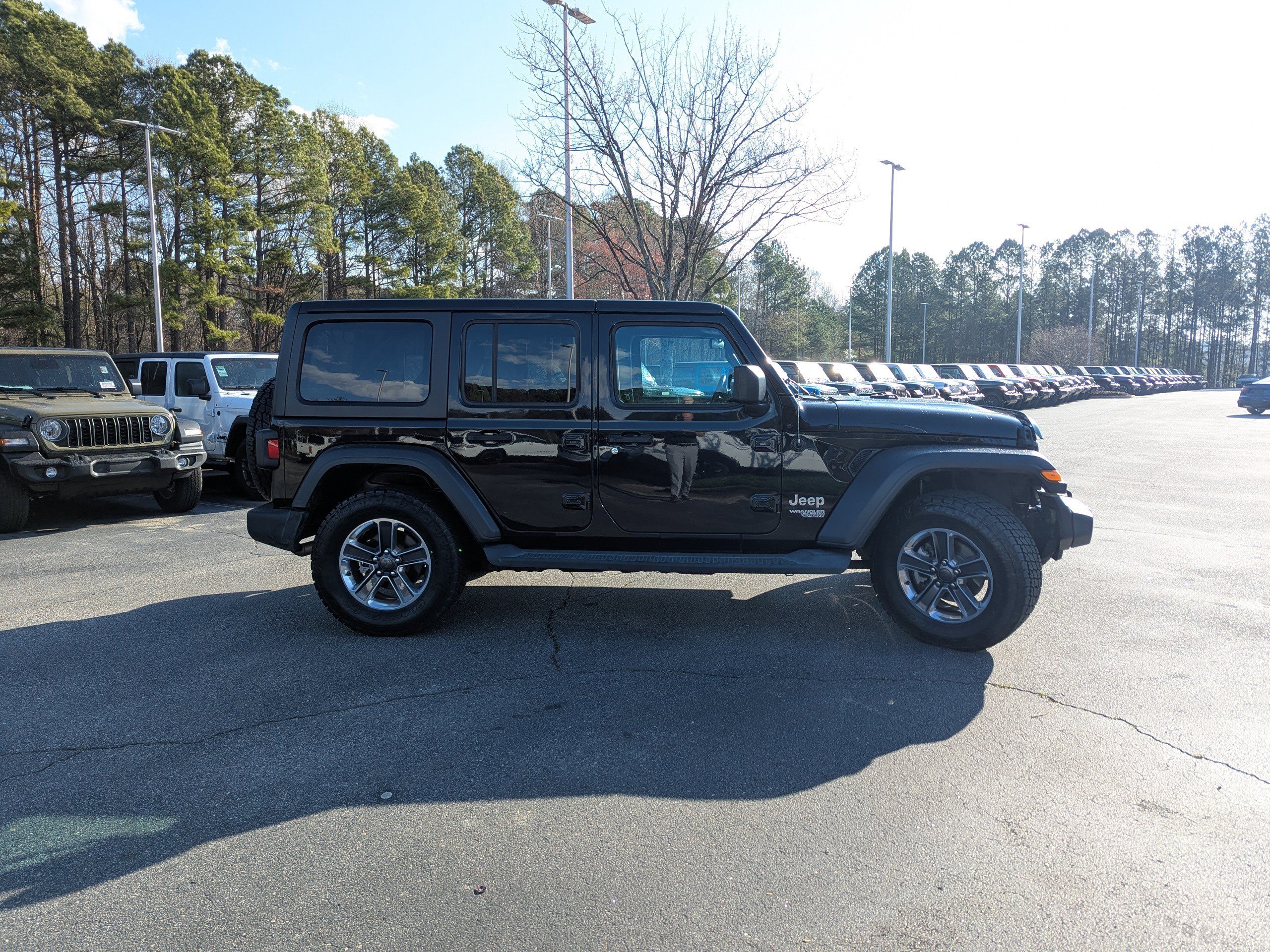 Used 2020 Jeep Wrangler Unlimited Sport S image 9
