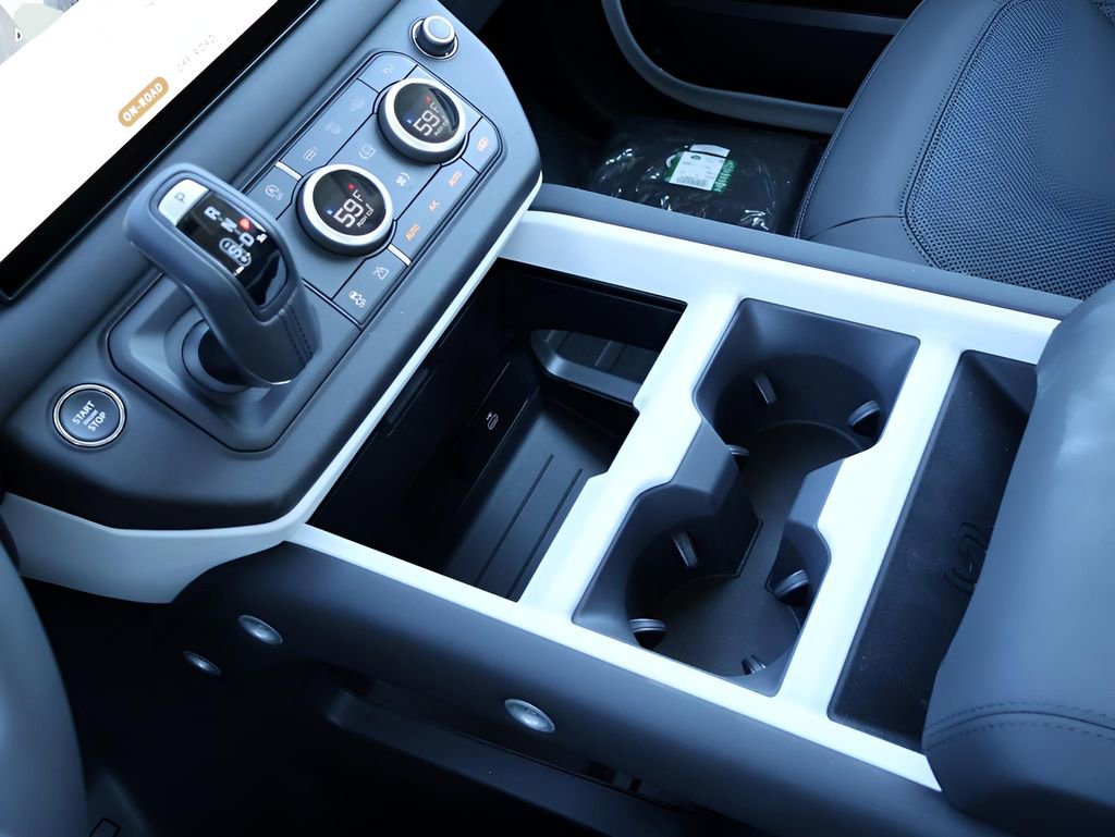 New 2025 Land Rover Defender 110 S image 25