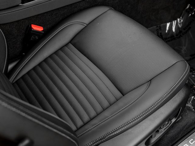 Used 2024 Land Rover Discovery Sport Dynamic SE image 28