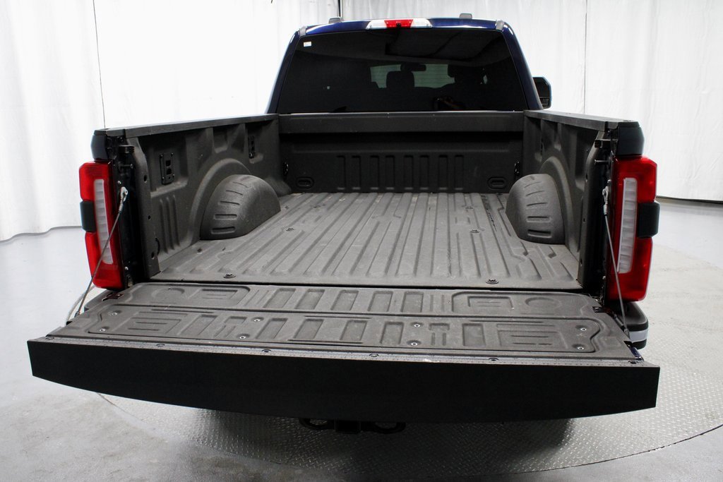 Certified 2025 Ford F250 Lariat w/ FX4 Off-Road Package image 16