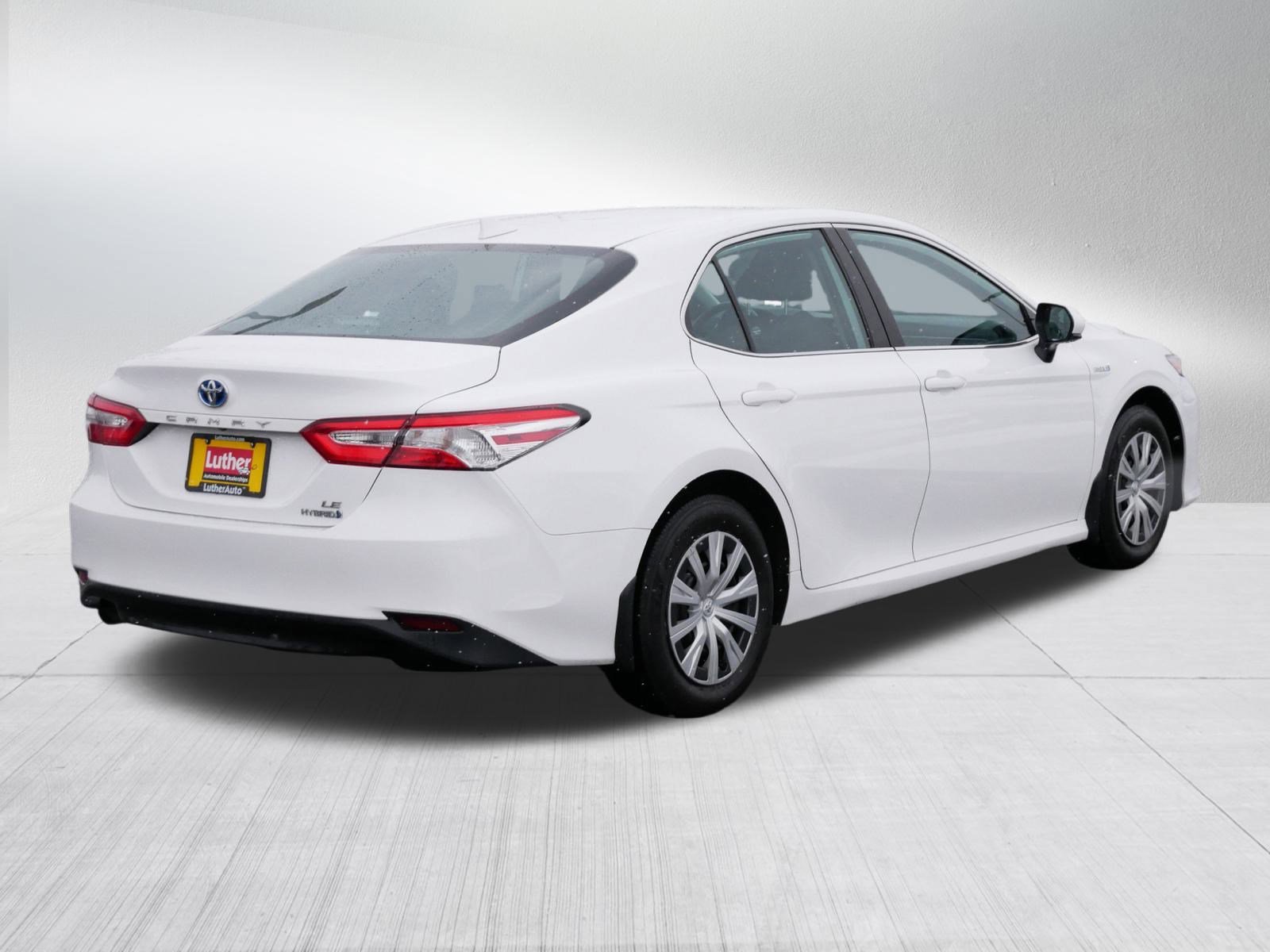 Used 2020 Toyota Camry LE image 7