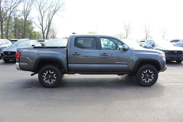 Used 2019 Toyota Tacoma TRD Off-Road AWD/4WD image 2