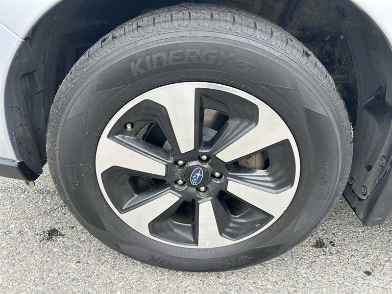 Used 2018 Subaru Forester 2.5i w/ Alloy Wheel Package AWD/4WD image 7