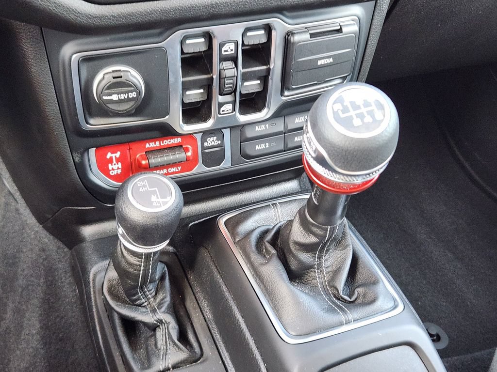 Used 2025 Jeep Wrangler Unlimited Sport AWD/4WD image 20