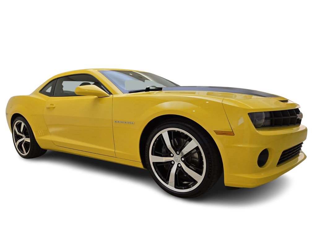Used 2010 Chevrolet Camaro SS w/ RS Package image 3