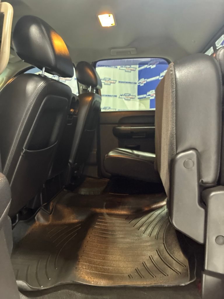 Used 2011 Chevrolet Silverado 2500 LT w/ Interior Plus Package AWD/4WD image 30