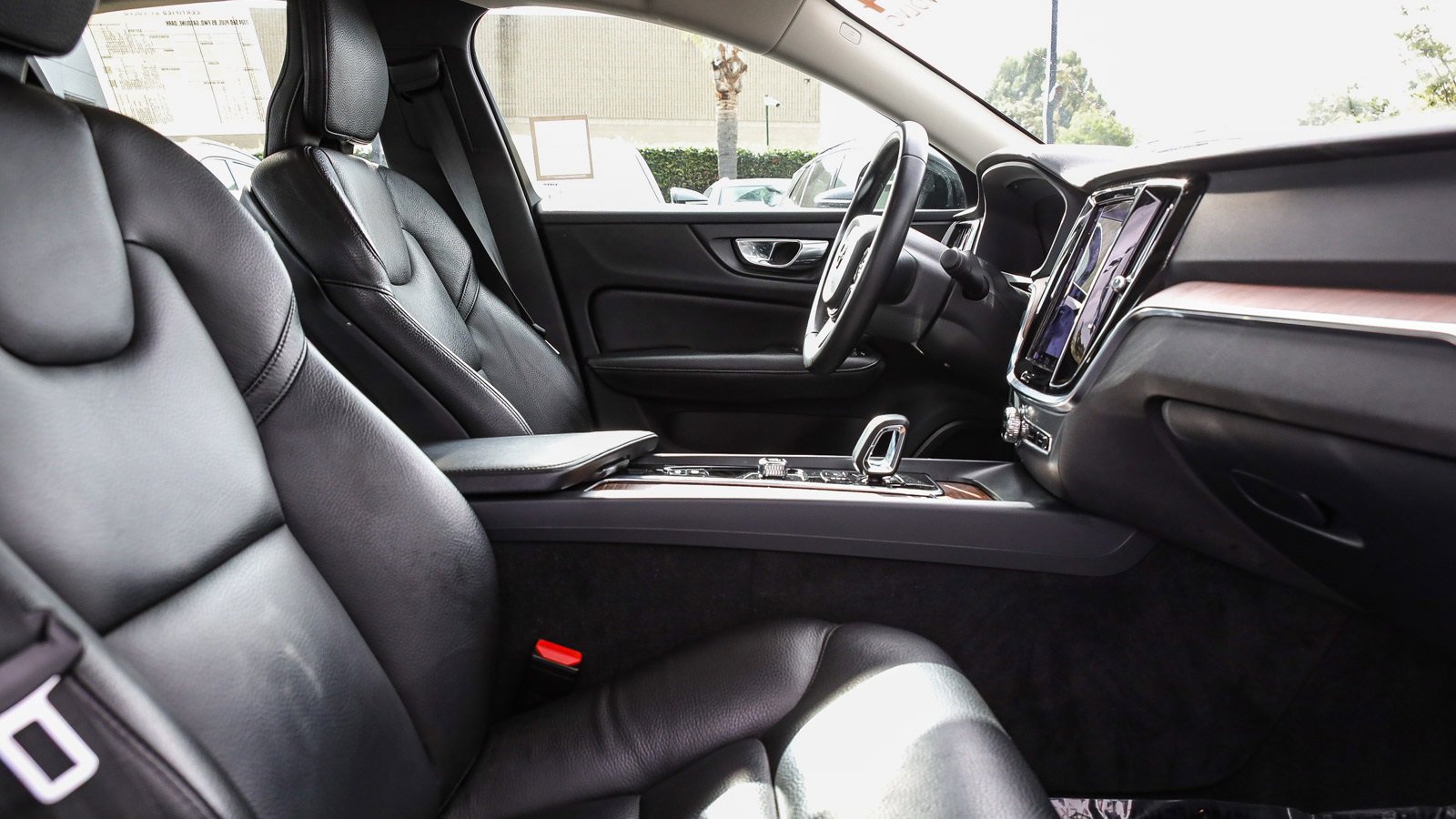 Used 2024 Volvo S60 B5 Plus image 16